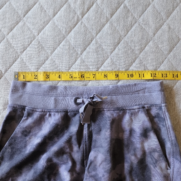 Athleta Balance Printed 4" Shortie Shorts XXS - Picture 9 of 9